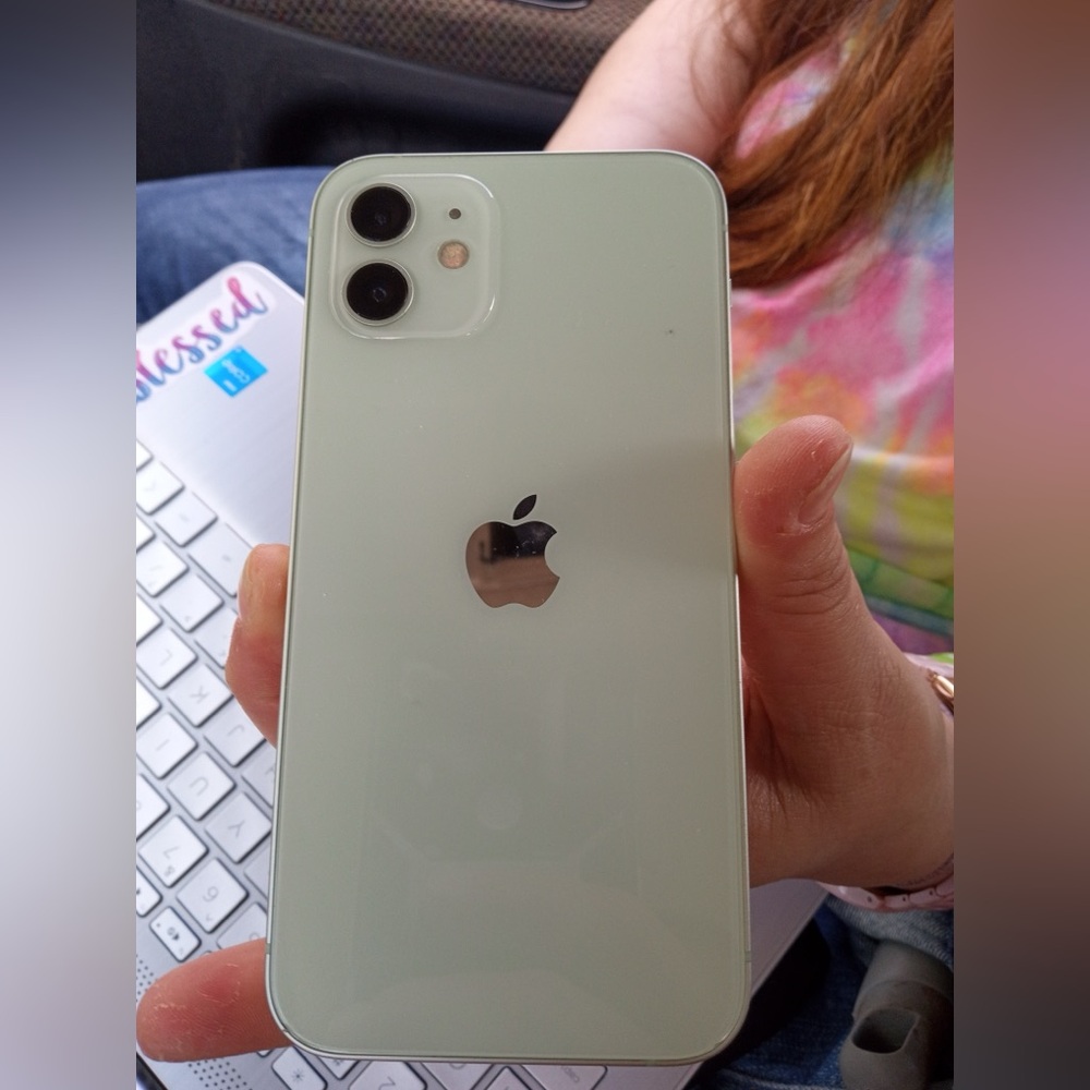 Apple iPhone 12, UNLOCKED. 128GB. Excellent condition. $350 OBO